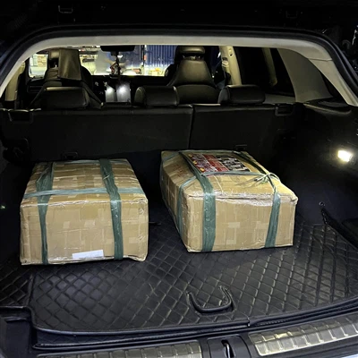 맞춤형 카드 자료가 주문되었으며 대량 생산 중입니다.