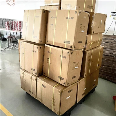 가죽 터치 스크린 오토바이 장갑은 배송을 위해 포장됩니다