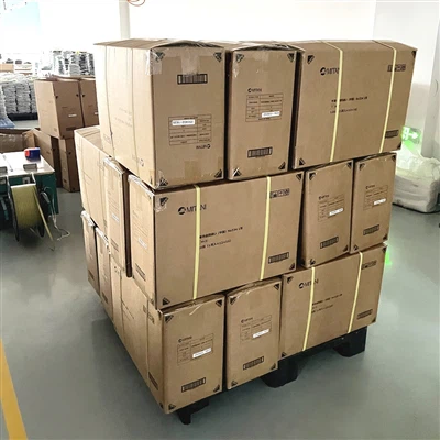 오토바이용 장갑은 포장되어 배송 준비가 완료되었습니다.